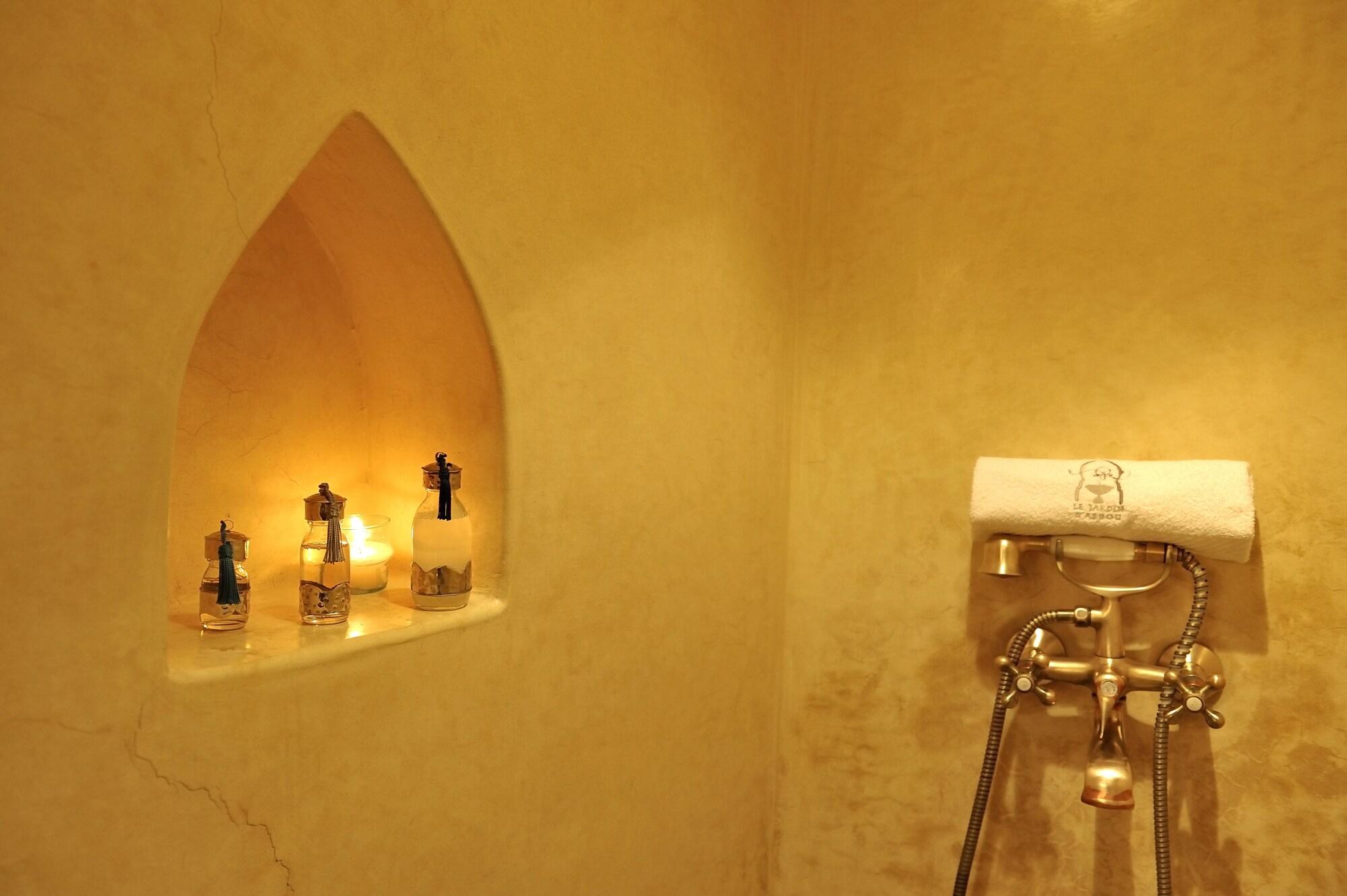 Riad Le Jardin D'Abdou Марракеш Экстерьер фото A niche in a bathroom
