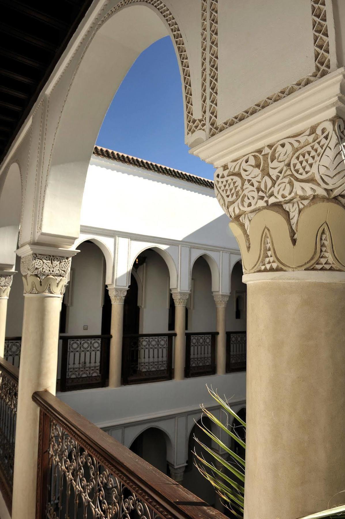 Riad Le Jardin D'Abdou Марракеш Экстерьер фото The courtyard of the madrasa